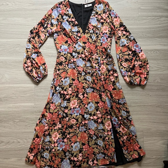 Showpo Floral Long Dress - Picture 4 of 5